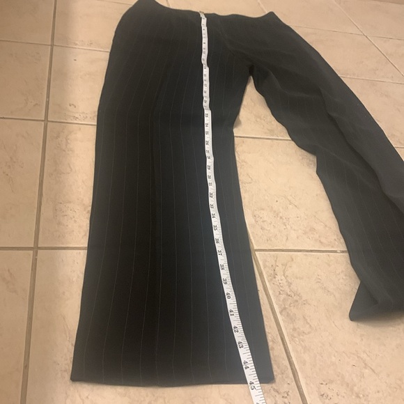 Like new! Cara Lotti pinstripe trousers. - Picture 6 of 7